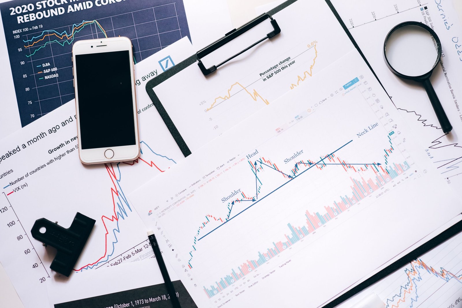 Index Funds: The Simple, Low-Cost Way to Build Long-Term Wealth Index Funds